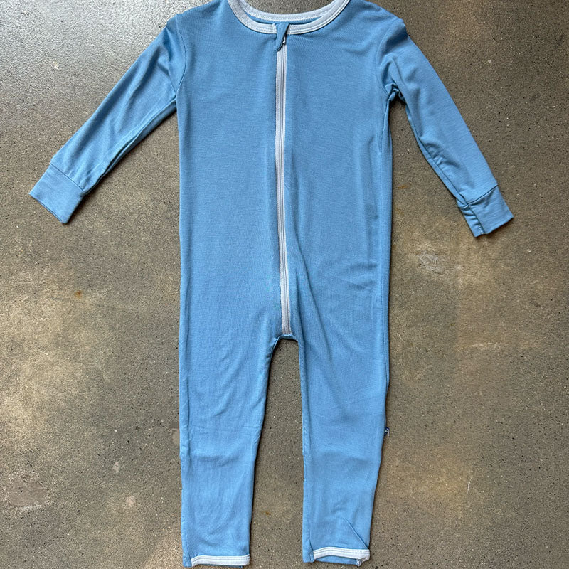 Convertible Sleeper with Zipper in Dream Blue with Dew